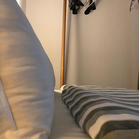 City Center Cute And Comfy Apartment - Ajia Apartments Tirana Bagian luar foto